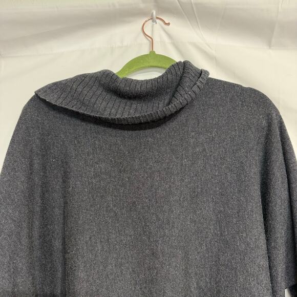 89th & Madison Gray Buckle Front Poncho Cape Sz M - Picture 9 of 13